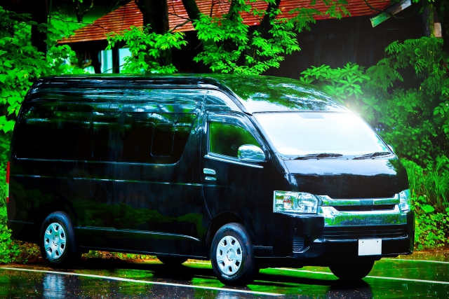 送迎　車